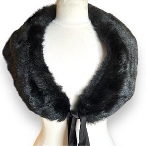 Jessica McClintock Black Faux Fur Collar Scarf